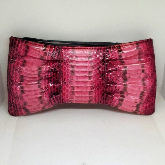 Furla RARE pink bow wristlet EUC - Picture 2 of 8